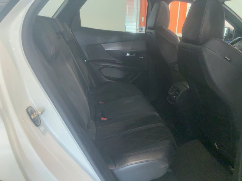 Peugeot 3008 2.0 Blue-HDi GT — zdjęcie 14