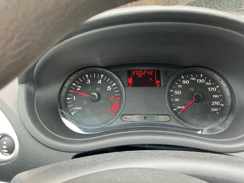 Renault Clio 1.2 Expression 2009 – снимка 4