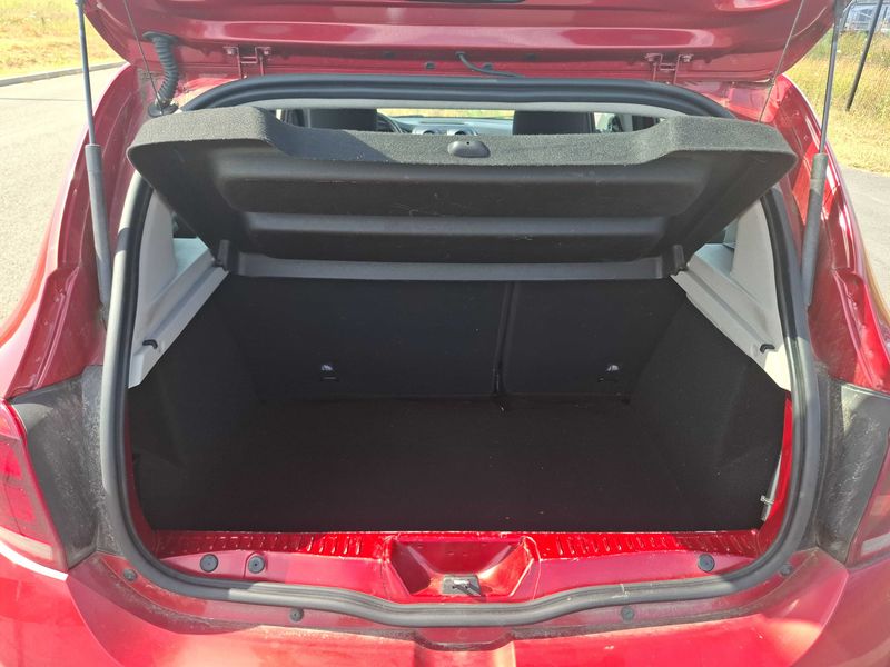 Dacia Sandero 1.5 dCi Stepway — zdjęcie 9