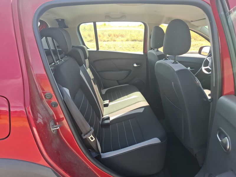 Dacia Sandero 1.5 dCi Stepway — zdjęcie 14