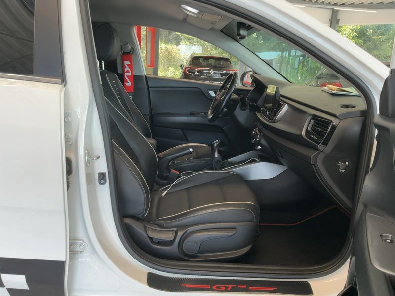 Kia Rio 1.0 TGDI GT Line — zdjęcie 11