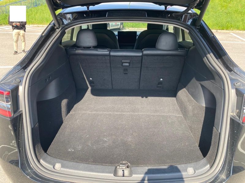 Tesla Model Y Max Range Dual AWD AWD — zdjęcie 9