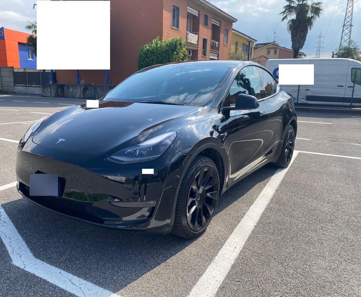 Tesla Model Y Max Range Dual AWD AWD — zdjęcie 2
