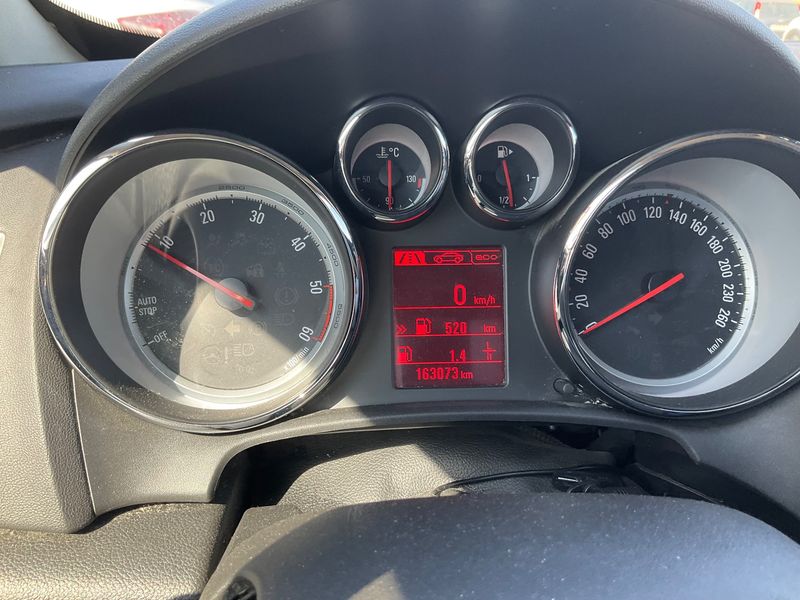 Opel Astra GTC 2.0 CDTI Sportive — zdjęcie 13