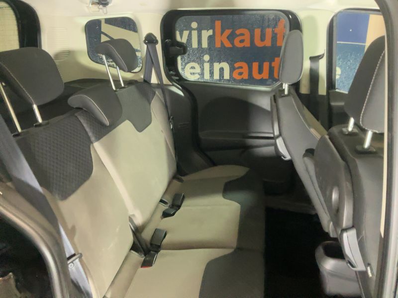 Ford Tourneo 1.0 EcoBoost Titanium — zdjęcie 14