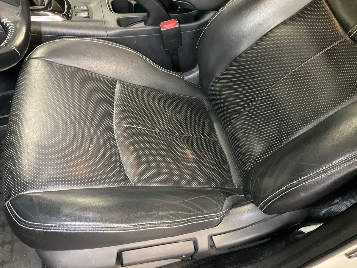 Nissan Pulsar 2018 — photo 41