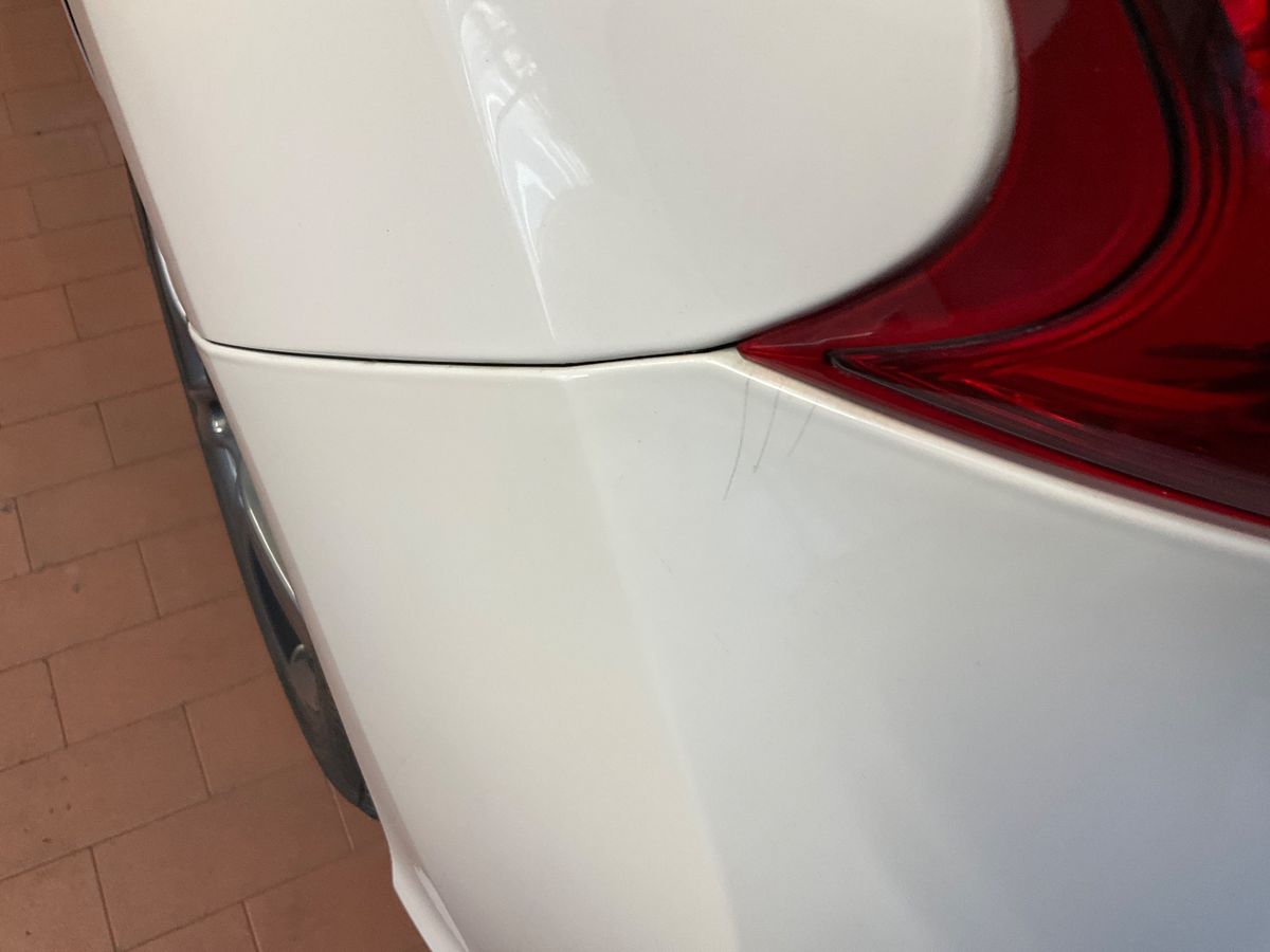 Nissan Pulsar 2018 — photo 50