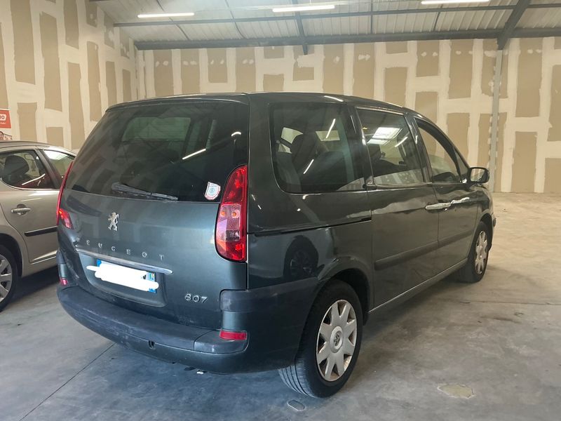Peugeot 807 2.2 HDi Confort — zdjęcie 2