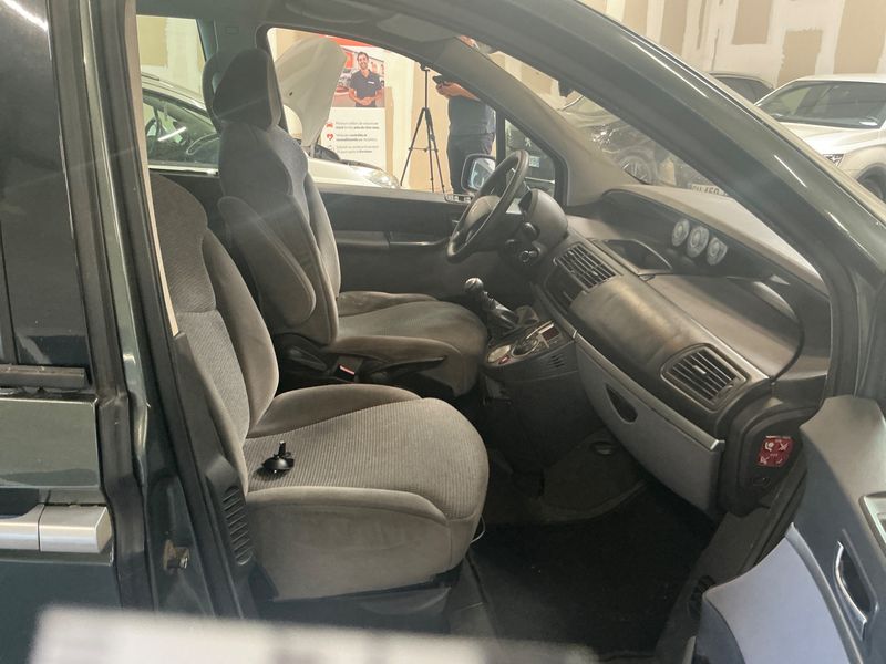 Peugeot 807 2.2 HDi Confort — zdjęcie 3