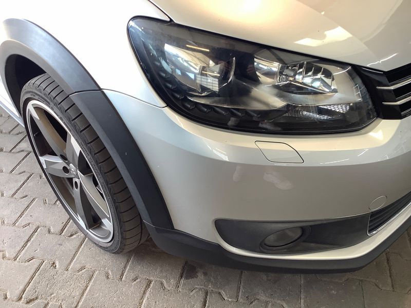 Volkswagen Touran 1.4 TSI CrossTouran 2011 – снимка 29