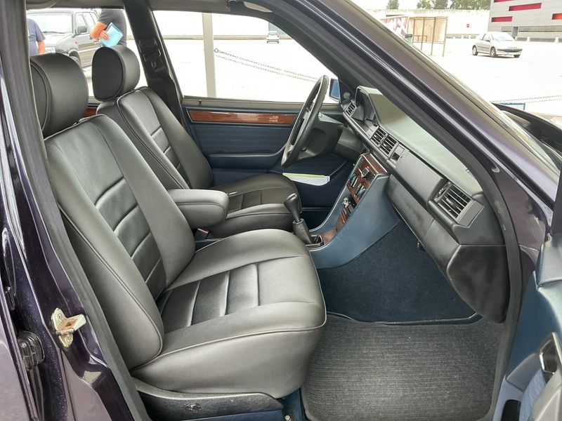 Mercedes-Benz E-Klasse D 250 — zdjęcie 3