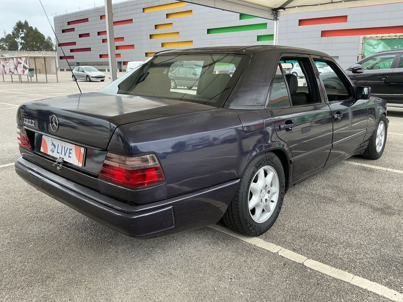 Mercedes-Benz E-Klasse D 250 — zdjęcie 2