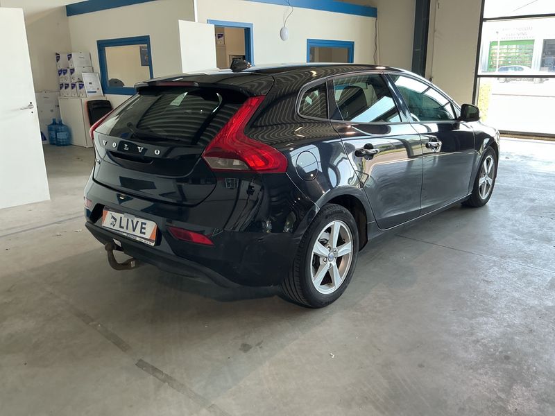 Volvo V40 1.6 D2 Kinetic — zdjęcie 2
