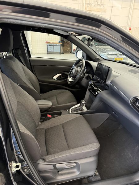 Toyota Yaris Cross 1.5 Hybrid 2WD Adventure — zdjęcie 11