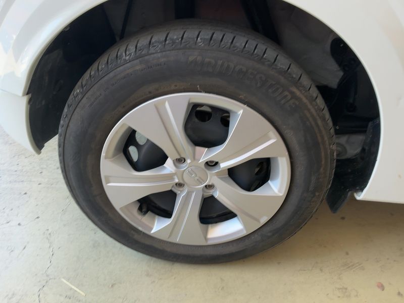 Dacia Sandero 1.0 TCe LPG Essential 2024 – снимка 9