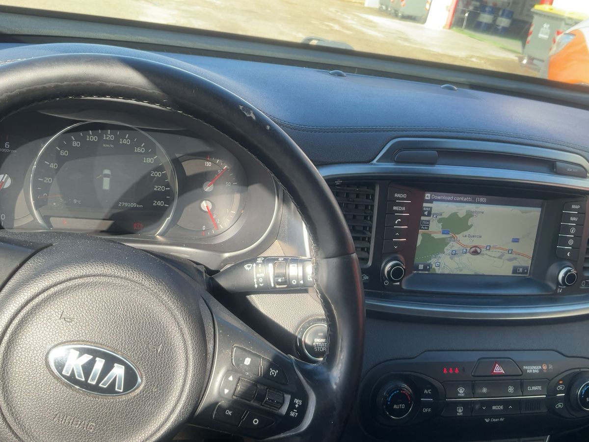 Kia Sorento 2017 — photo 19