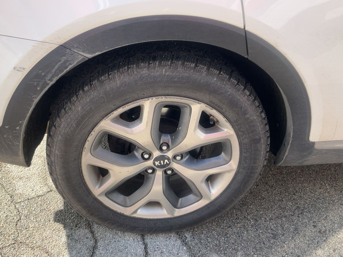 Kia Sorento 2017 — photo 10