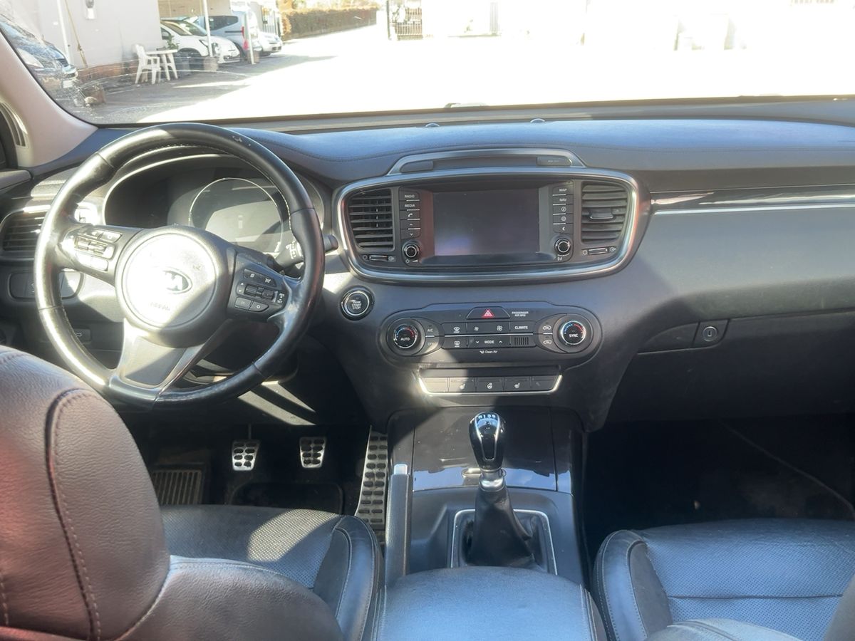 Kia Sorento 2017 — photo 18