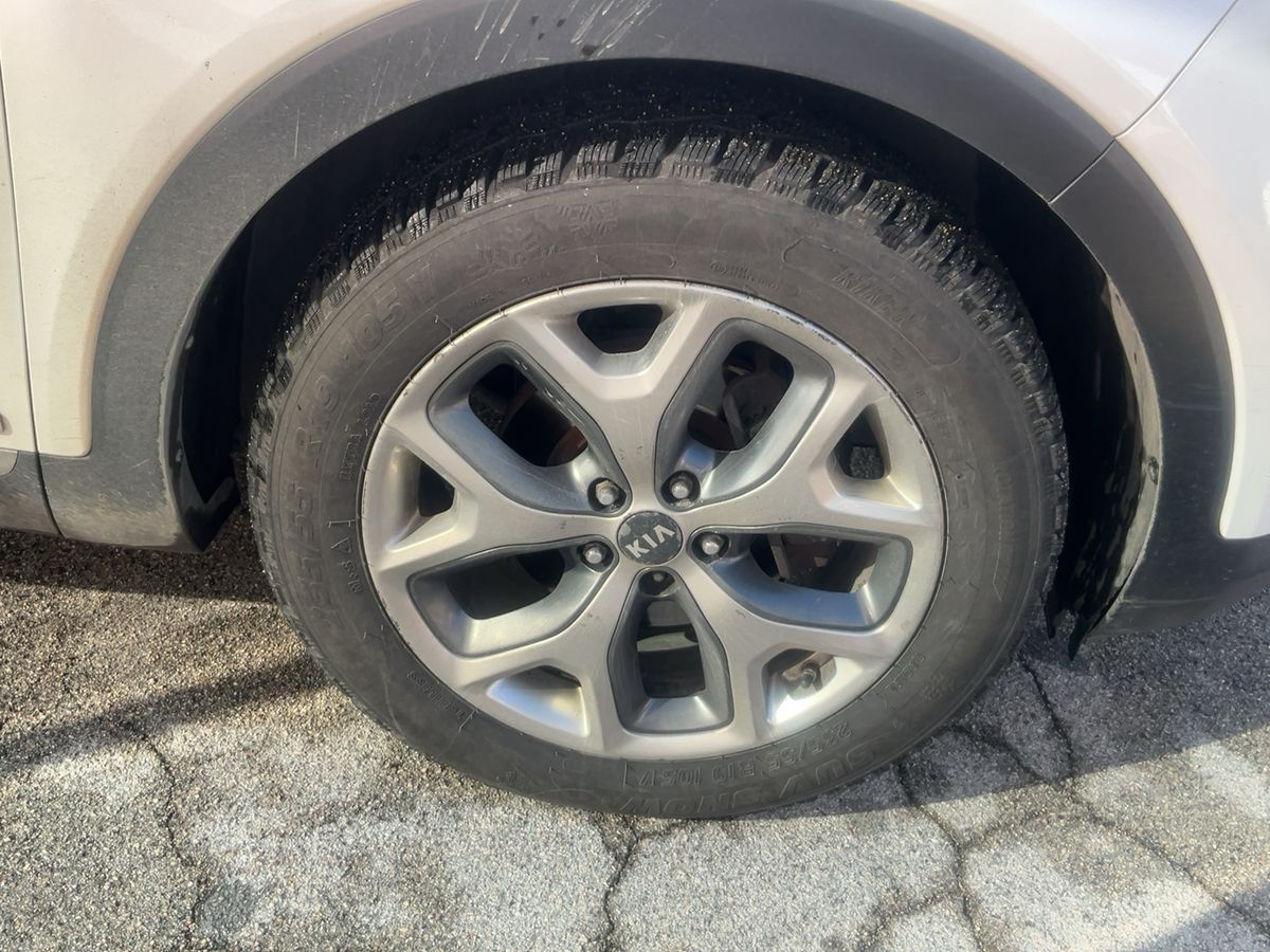 Kia Sorento 2017 — photo 12