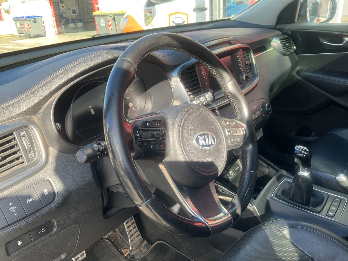 Kia Sorento 2017 — photo 27
