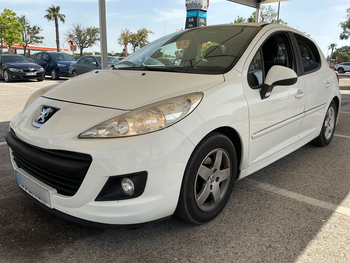 Peugeot 207 2011