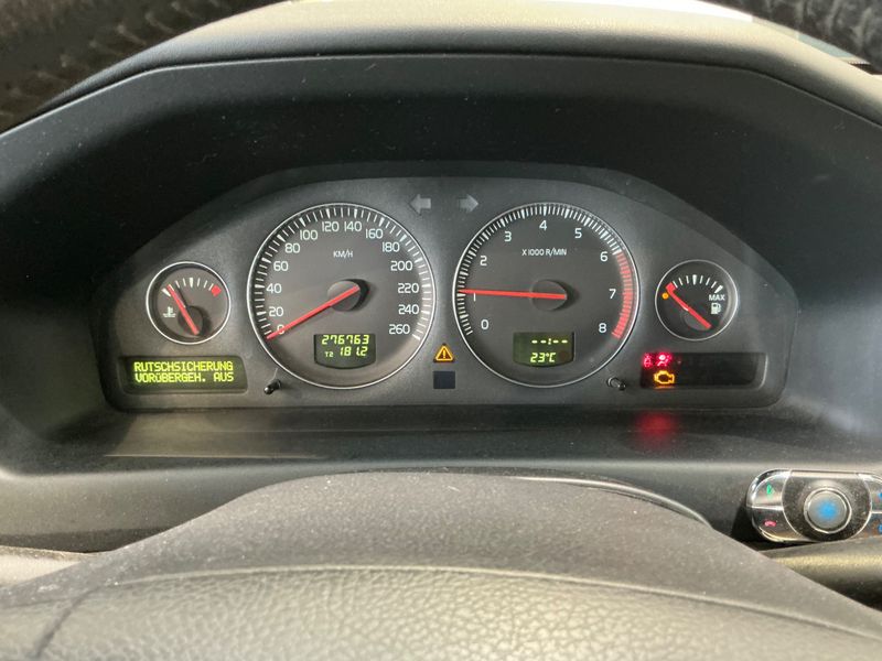 Volvo V70 2.4 Kinetic — zdjęcie 4