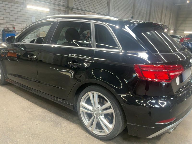 Audi S3 Sportback 2.0 TFSI quattro — zdjęcie 3
