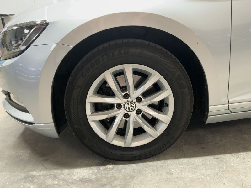 Volkswagen Passat 2.0 TDI Comfortline BlueMotion Tech 2019 – снимка 3