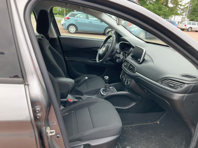 Fiat Tipo 1.4 Turbo Lounge — zdjęcie 11