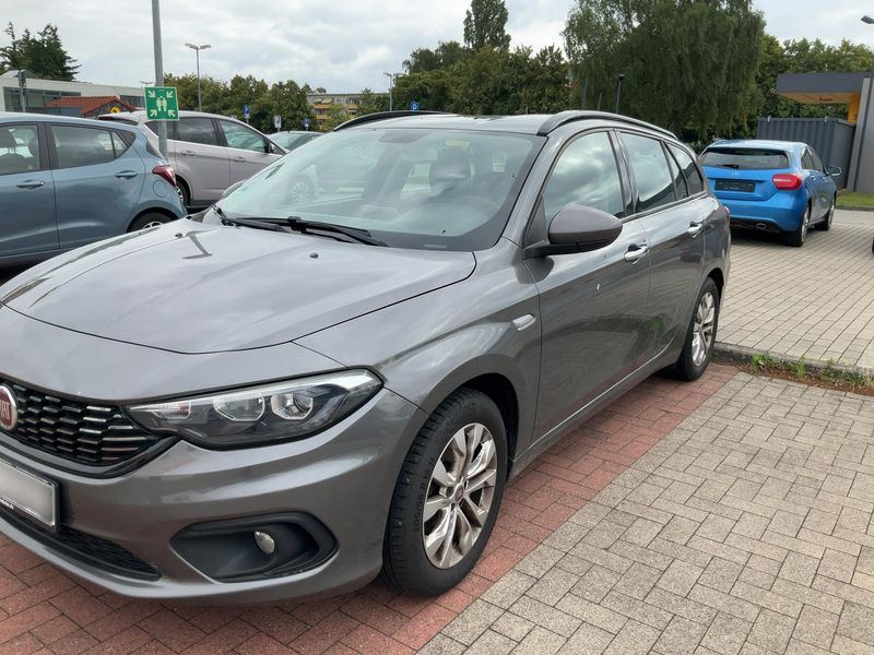 Fiat Tipo 1.4 Turbo Lounge — zdjęcie 2