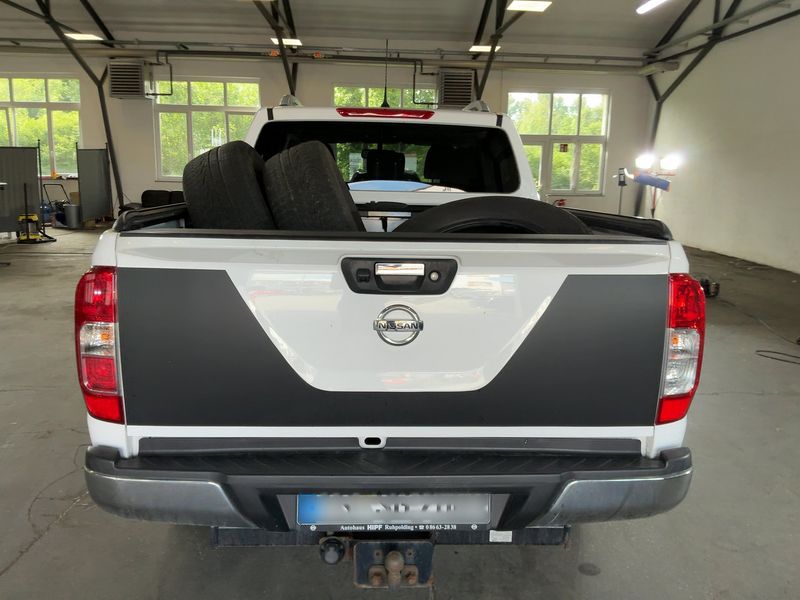 Nissan NP300 Pick-up 2.3 dCi N-Connecta Double Cab 4x4 — zdjęcie 5