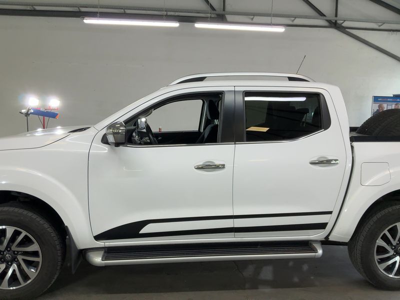 Nissan NP300 Pick-up 2.3 dCi N-Connecta Double Cab 4x4 — zdjęcie 4
