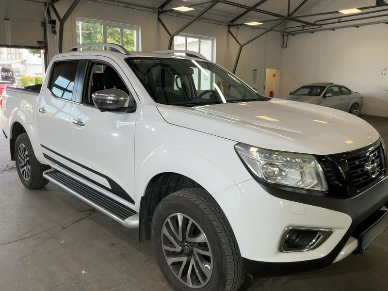 Nissan NP300 Pick-up 2.3 dCi N-Connecta Double Cab 4x4 — zdjęcie 8