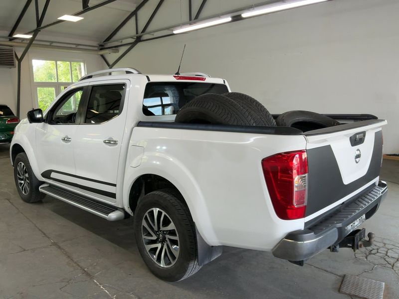 Nissan NP300 Pick-up 2.3 dCi N-Connecta Double Cab 4x4 — zdjęcie 3