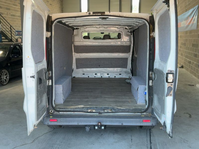 Nissan Primastar 2.0 dCi Kasten L1H1 2.7t — zdjęcie 10