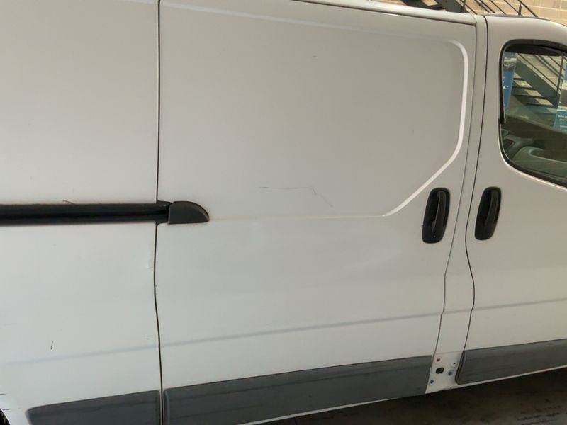 Nissan Primastar 2.0 dCi Kasten L1H1 2.7t — zdjęcie 7