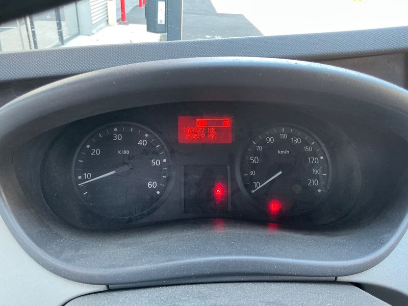 Nissan Primastar 2.0 dCi Kasten L1H1 2.7t — zdjęcie 13