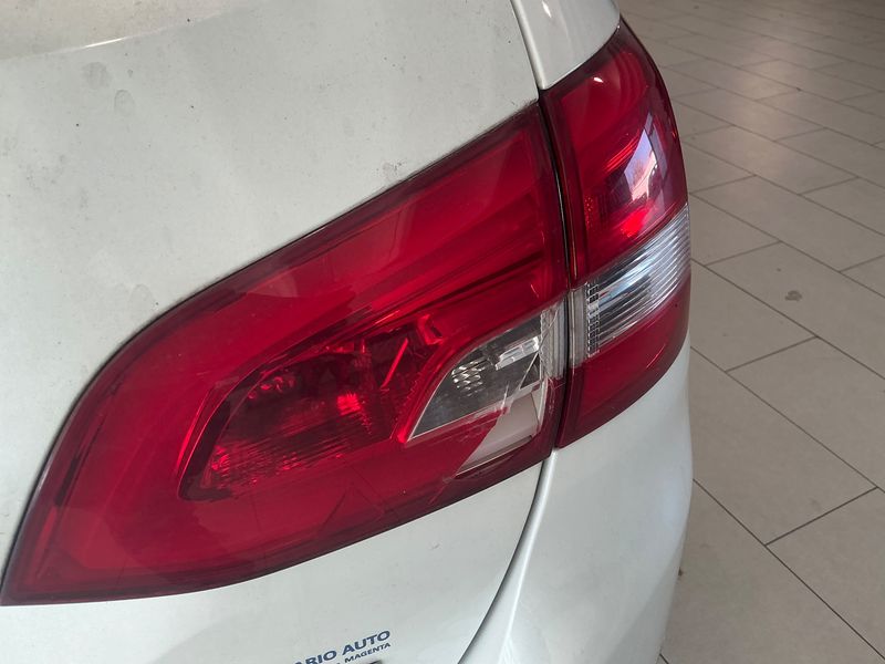 Peugeot 308 2.0 Blue-HDi Allure 2015 – снимка 36