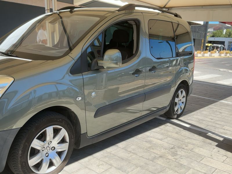 Peugeot Partner 1.6 e-HDi Tepee Outdoor — zdjęcie 2