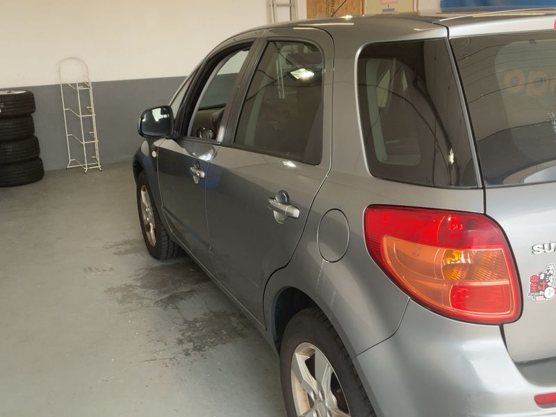 Suzuki SX4 1.6 Comfort — zdjęcie 3