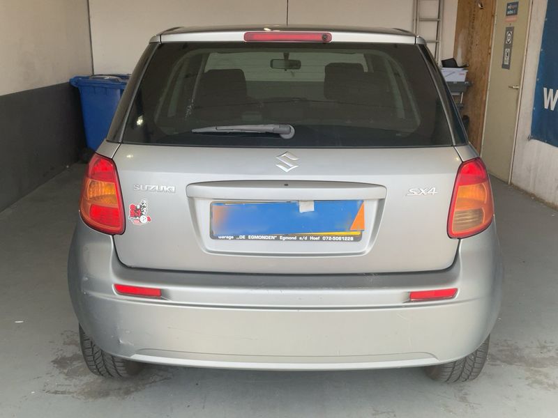 Suzuki SX4 1.6 Comfort — zdjęcie 5
