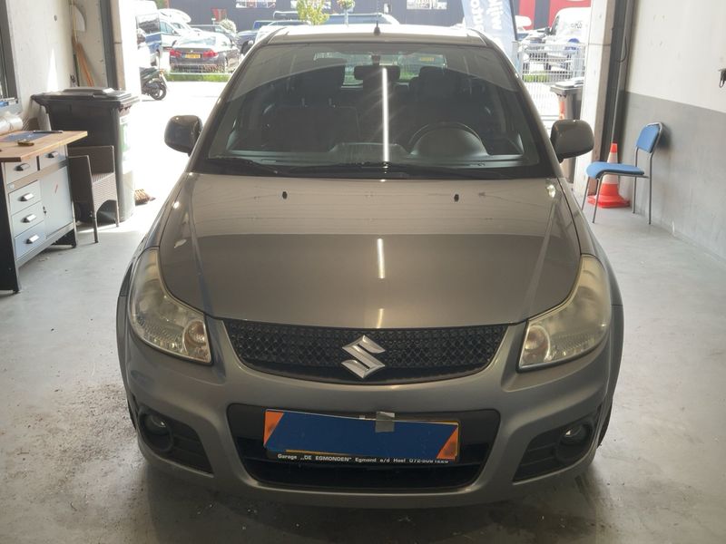 Suzuki SX4 1.6 Comfort — zdjęcie 9