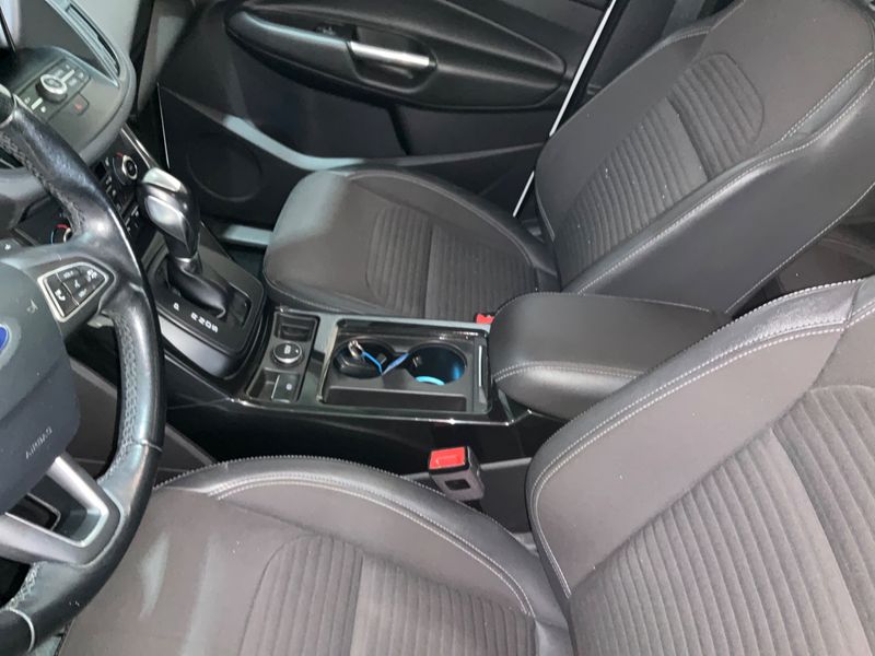Ford Kuga 2.0 TDCi Titanium 2018 – снимка 26