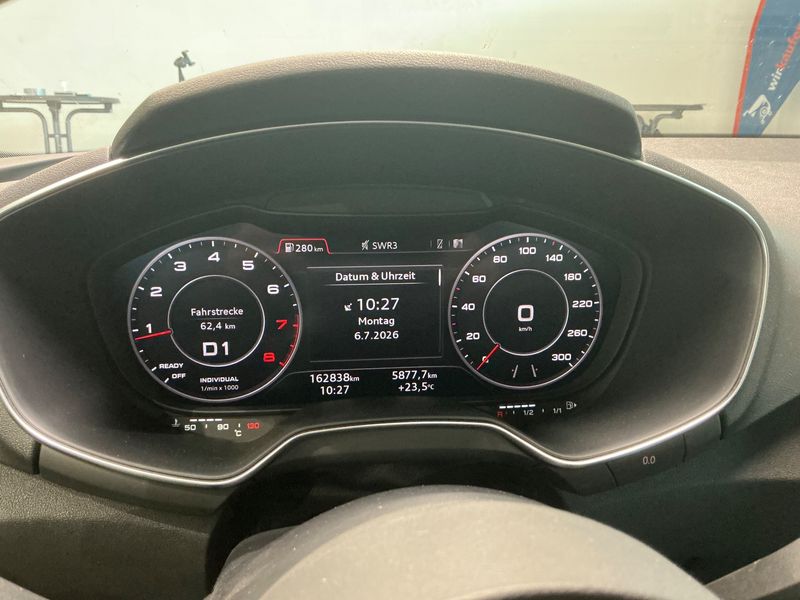 Audi TT 2.0 TFSI quattro Coupe — zdjęcie 13