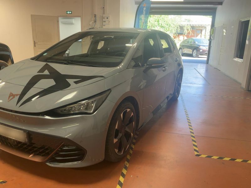 Cupra Born electric drive 170 kW VZ — zdjęcie 2