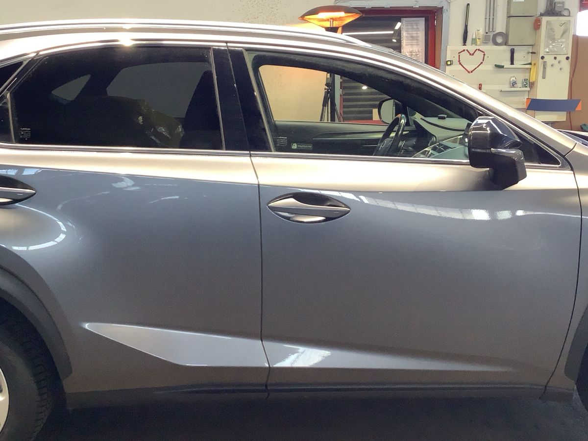 Lexus NX-Serie 2016 — photo 11