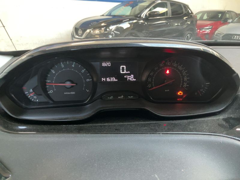 Peugeot 208 1.0 VTi Like 2014 – снимка 4