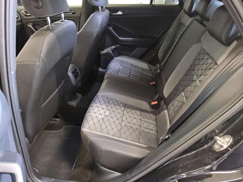 Volkswagen T-Roc 2.0 TDI R-Line — zdjęcie 12