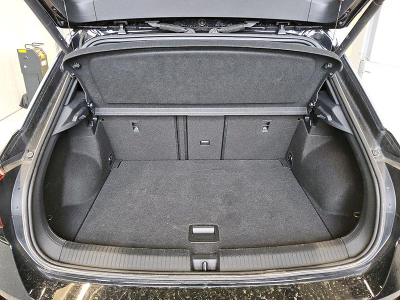 Volkswagen T-Roc 2.0 TDI R-Line — zdjęcie 19