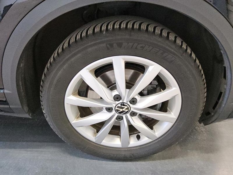 Volkswagen T-Roc 2.0 TDI R-Line — zdjęcie 25